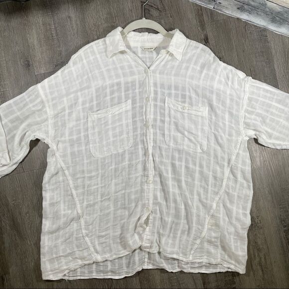 Max Studio Lightweight Short Sleeve Button-Down Shirt - Picture 8 of 11